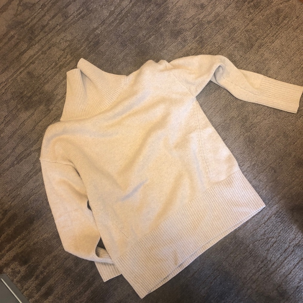 Babaton turtleneck